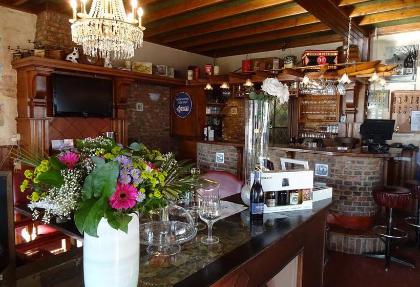 בית מלון כפרי De Rode Leeuw