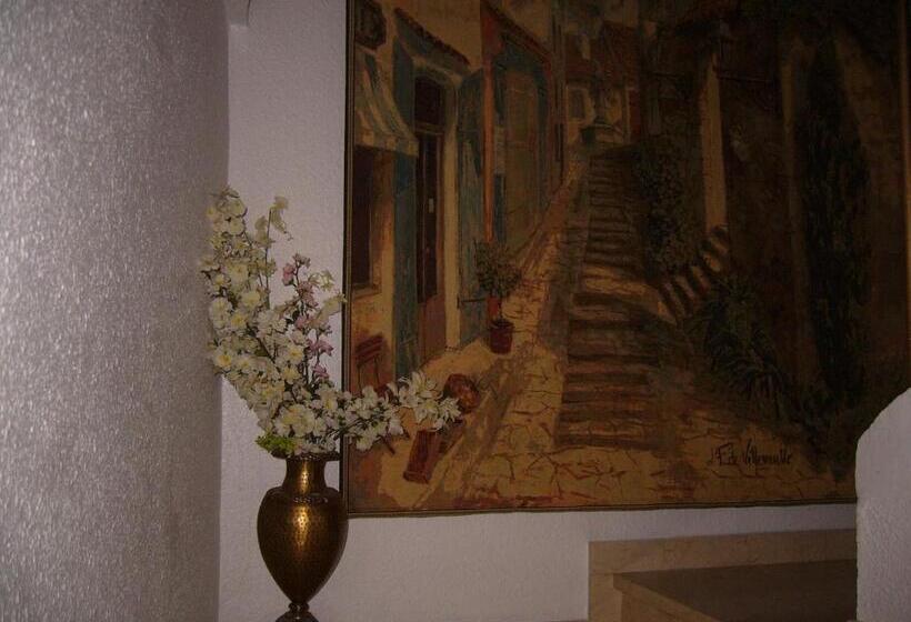 Отель El Artista