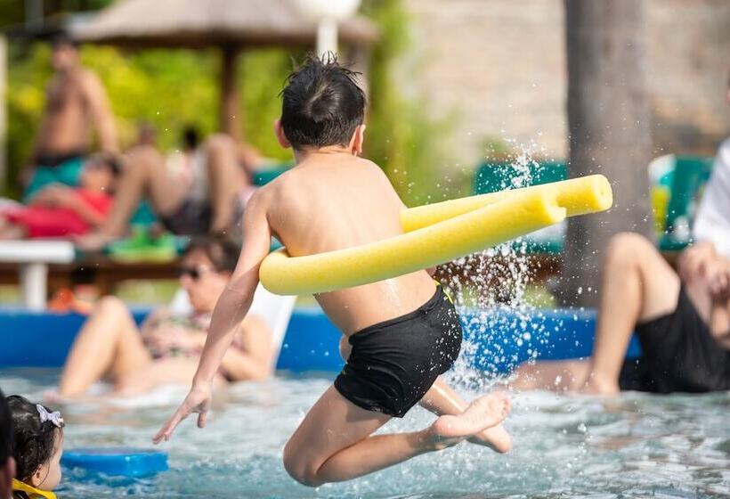 Отель Emperatriz