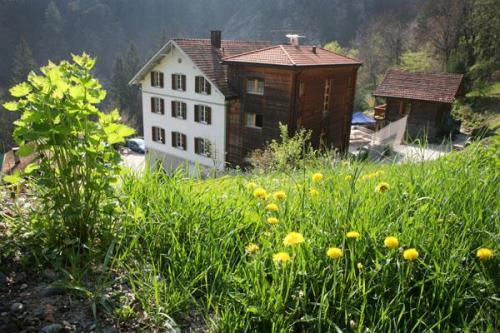 בית מלון כפרי Fontana Passugg