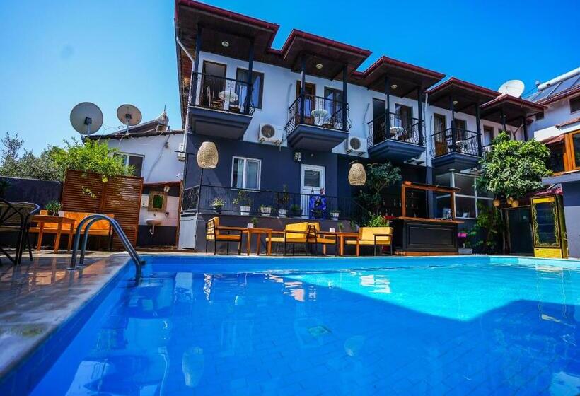 ホテル Four Seasons Apart