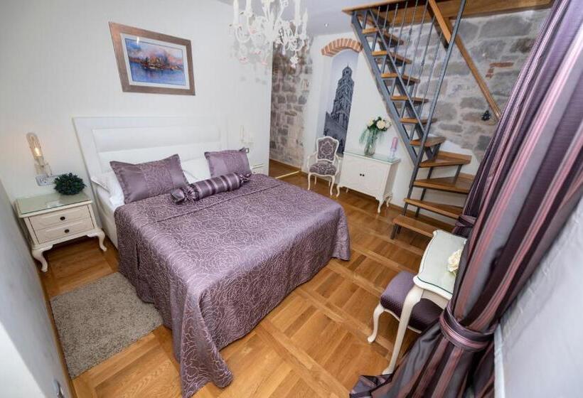 בית מלון כפרי Gothic Palace Heritage