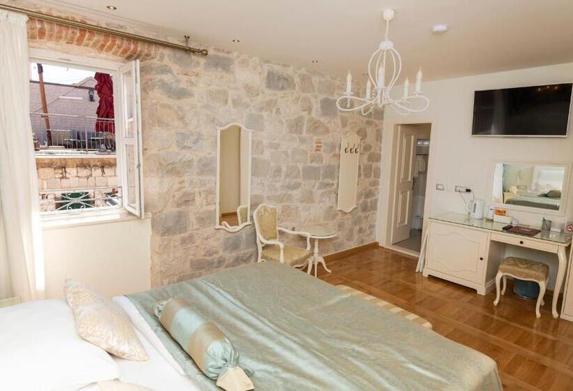 בית מלון כפרי Gothic Palace Heritage