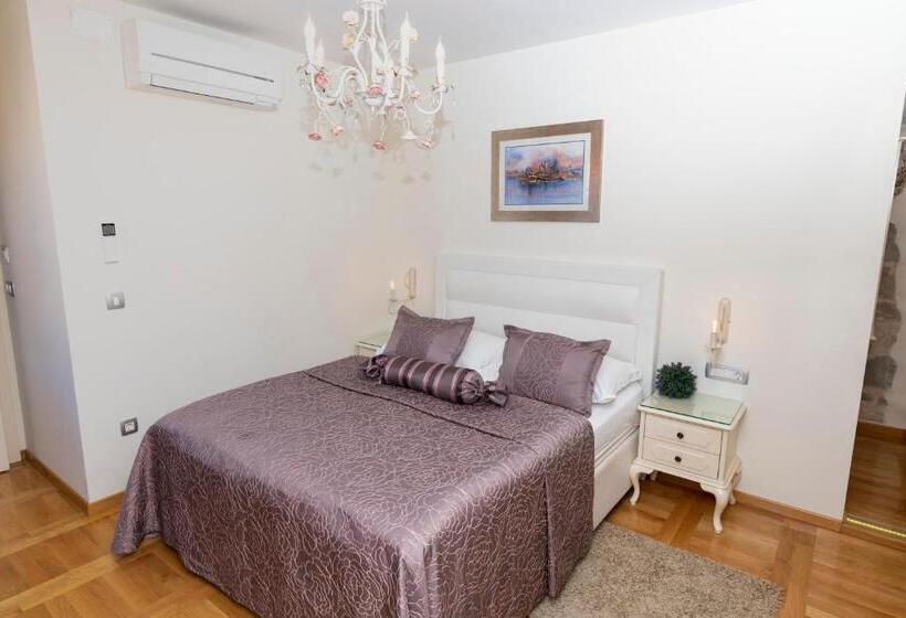 בית מלון כפרי Gothic Palace Heritage