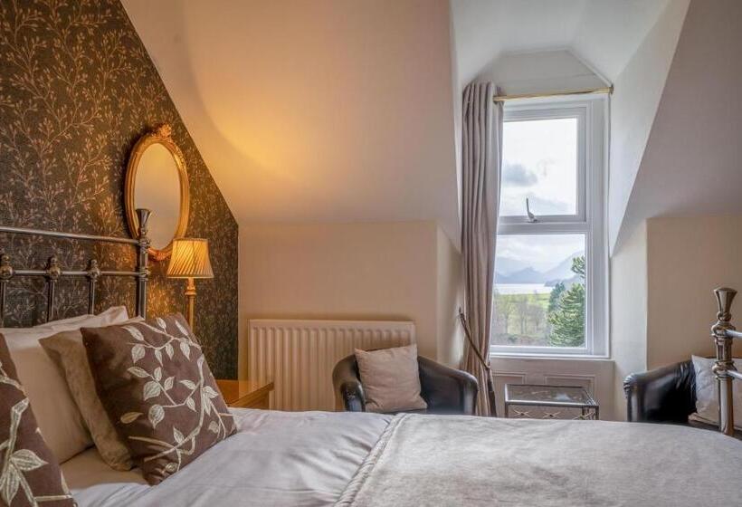 Отель Highfield