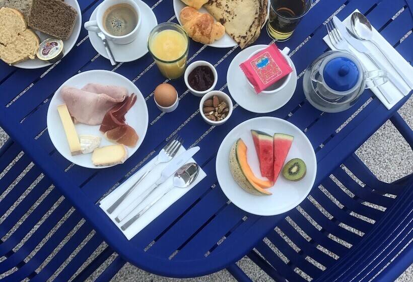 ホテル Hôtel La Reine Jane