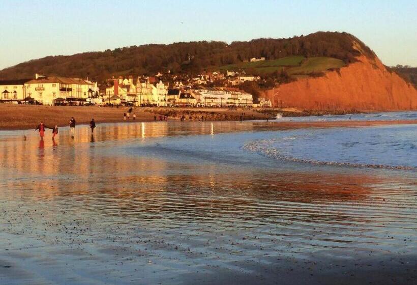 فندق Hunters Moon