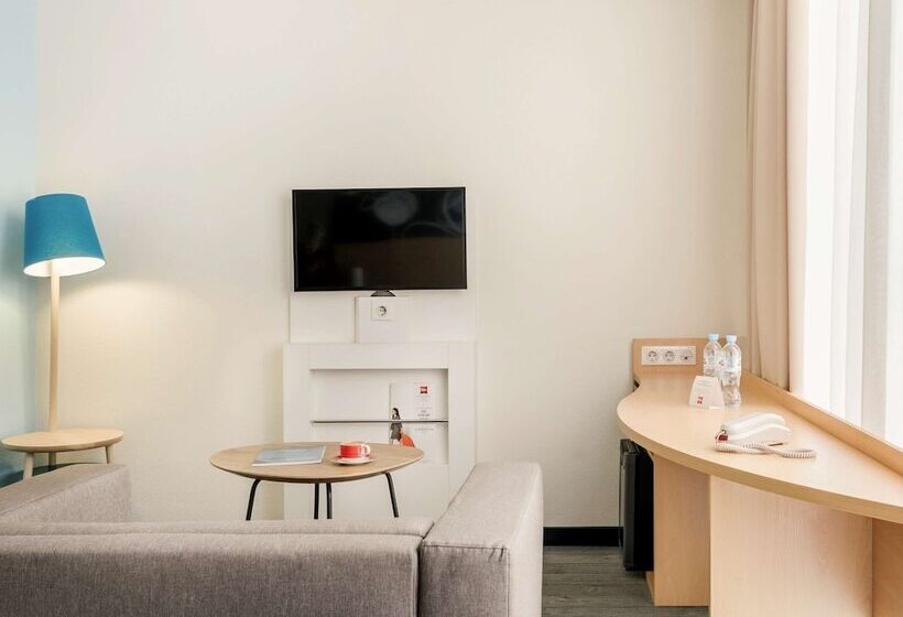 호텔 Ibis Moscow Oktyabrskoye Pole