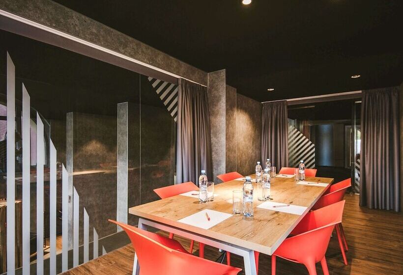 호텔 Ibis Moscow Oktyabrskoye Pole