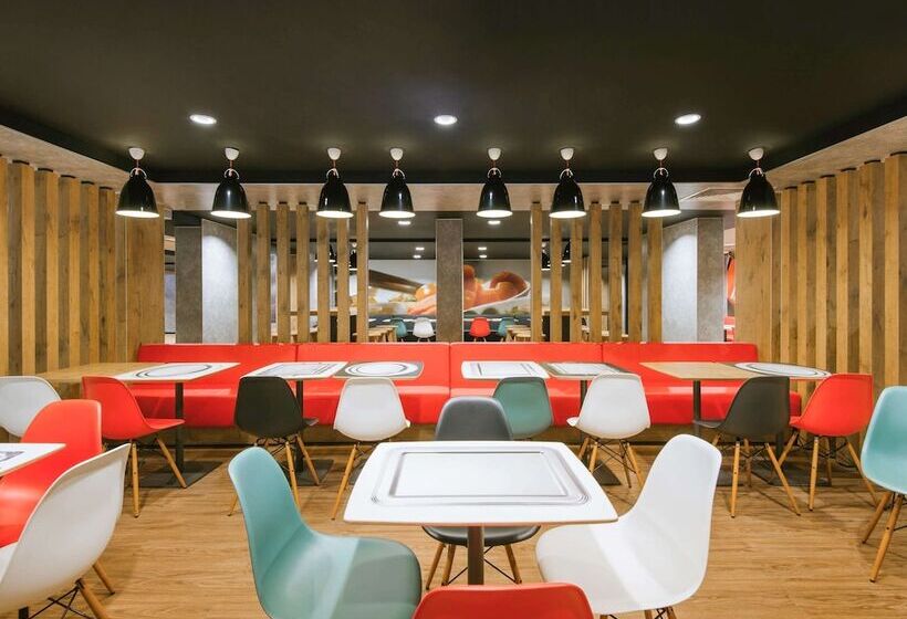 호텔 Ibis Moscow Oktyabrskoye Pole