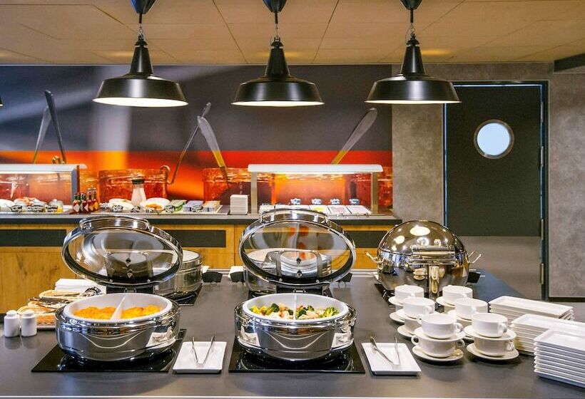 호텔 Ibis Moscow Oktyabrskoye Pole