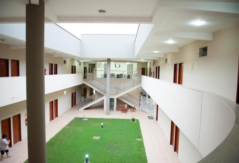 酒店 Italian Palace