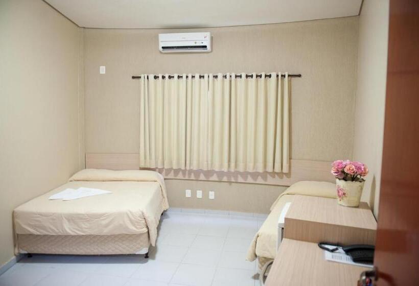 酒店 Italian Palace