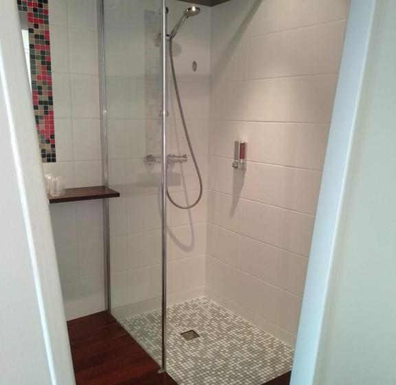 בית מלון כפרי La Corniche