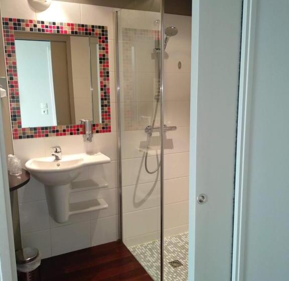 בית מלון כפרי La Corniche