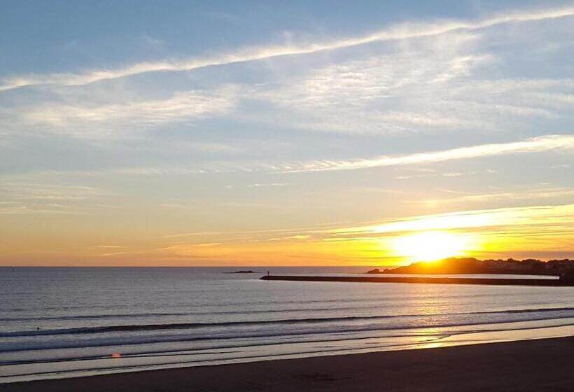 בית מלון כפרי La Corniche