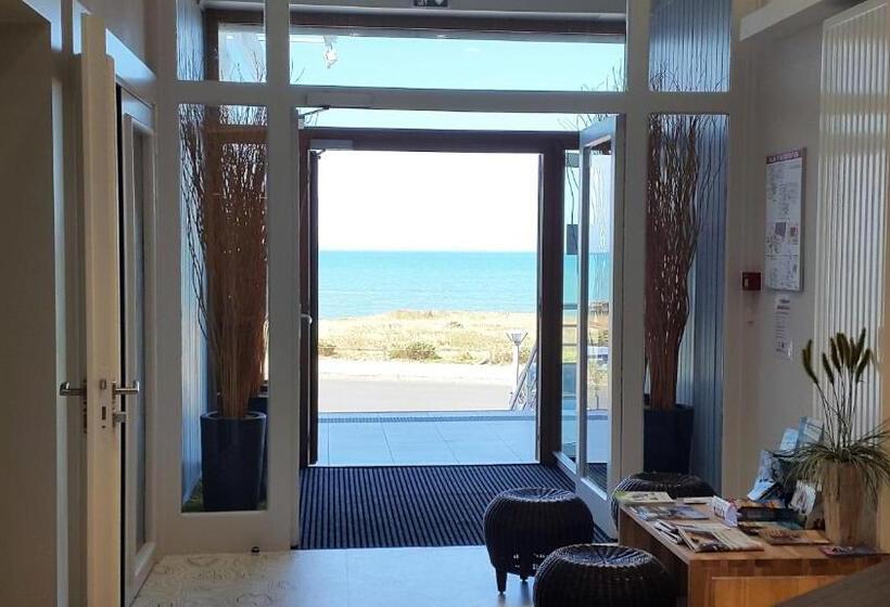 בית מלון כפרי La Corniche