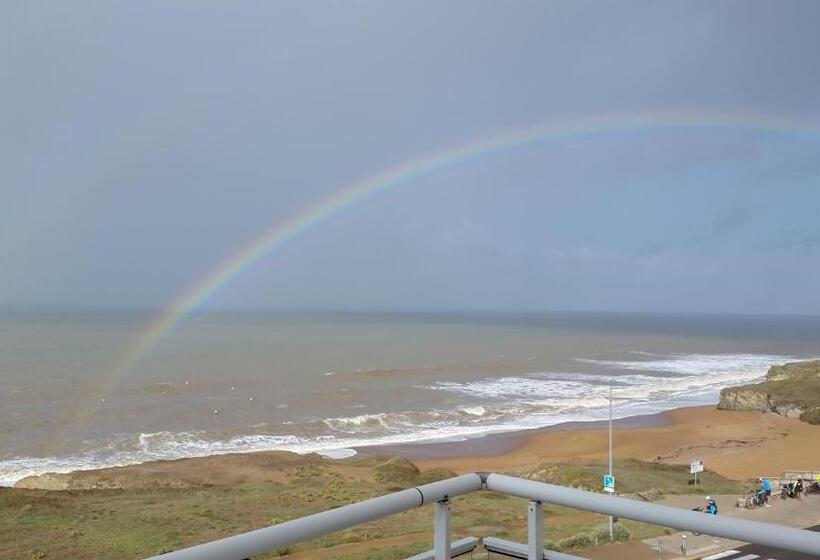 בית מלון כפרי La Corniche