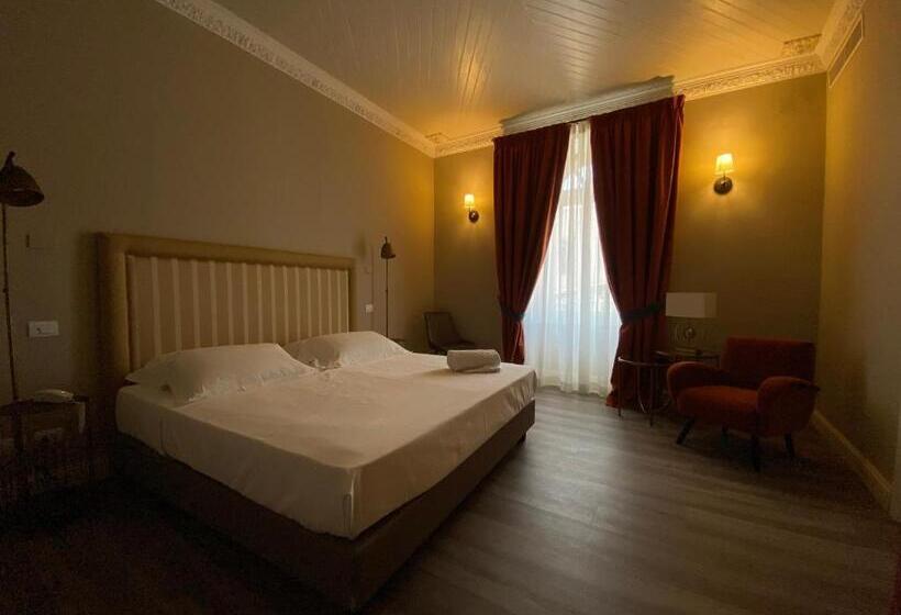 Отель Lanterne Magiche Ortigia Suites