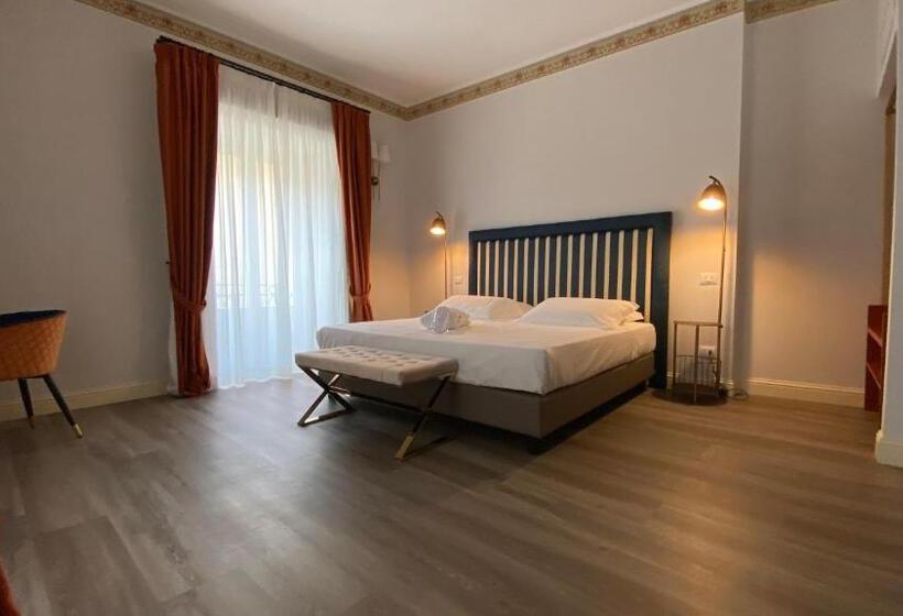 Отель Lanterne Magiche Ortigia Suites