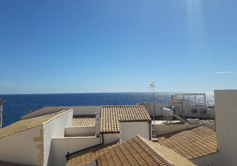 Отель Lanterne Magiche Ortigia Suites