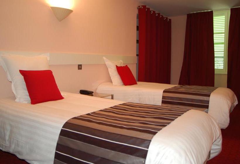 Отель Le Central By Santat !