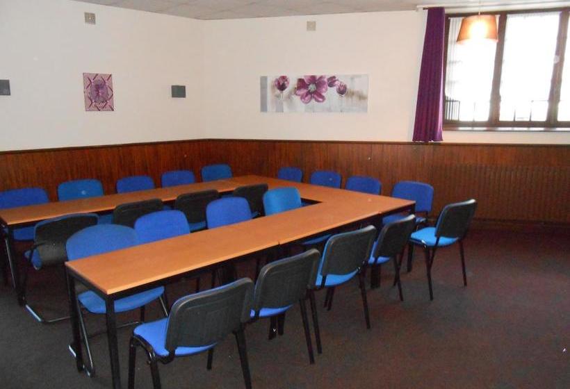 Отель Le Central By Santat !