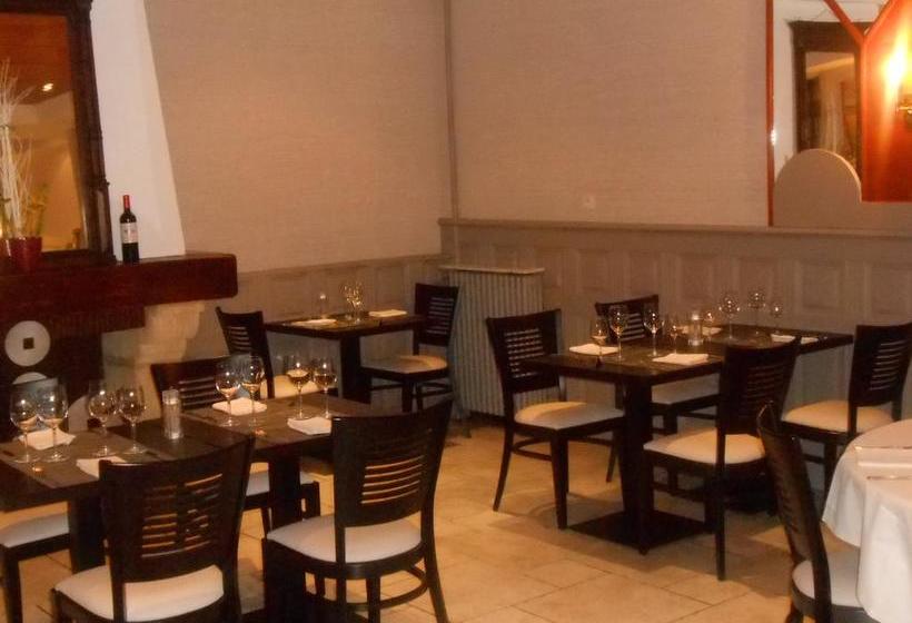 Отель Le Central By Santat !