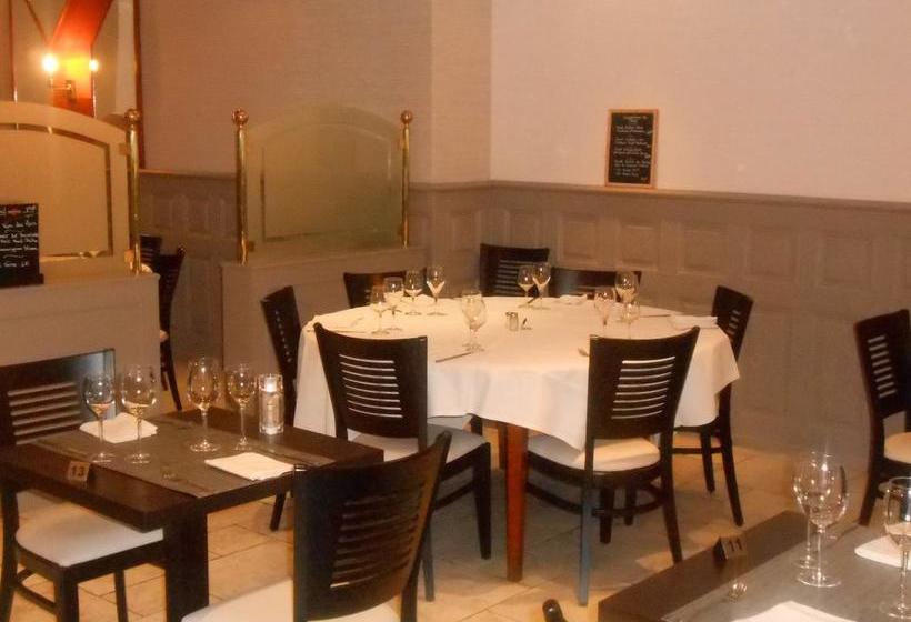 Отель Le Central By Santat !