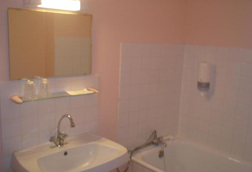 Отель Le Central By Santat !