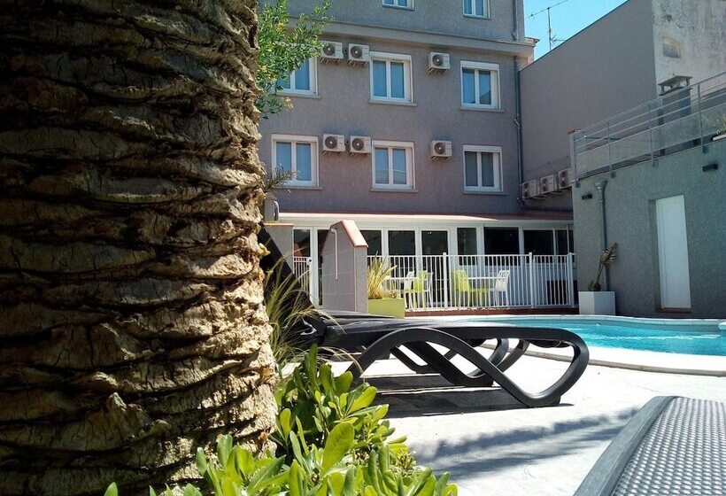 בית מלון כפרי Le Majestic Canet Plage