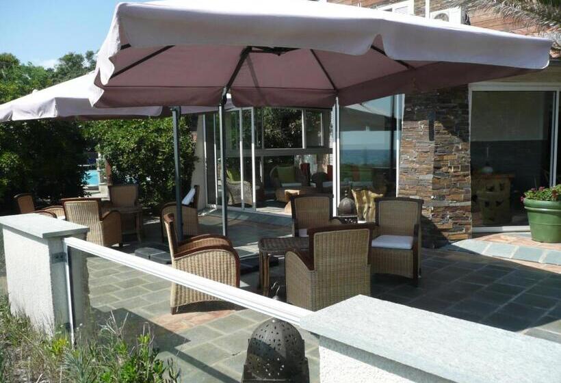 Отель Levolle Marine