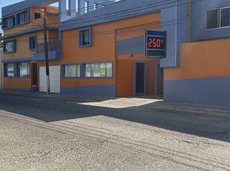 Отель Los Altos