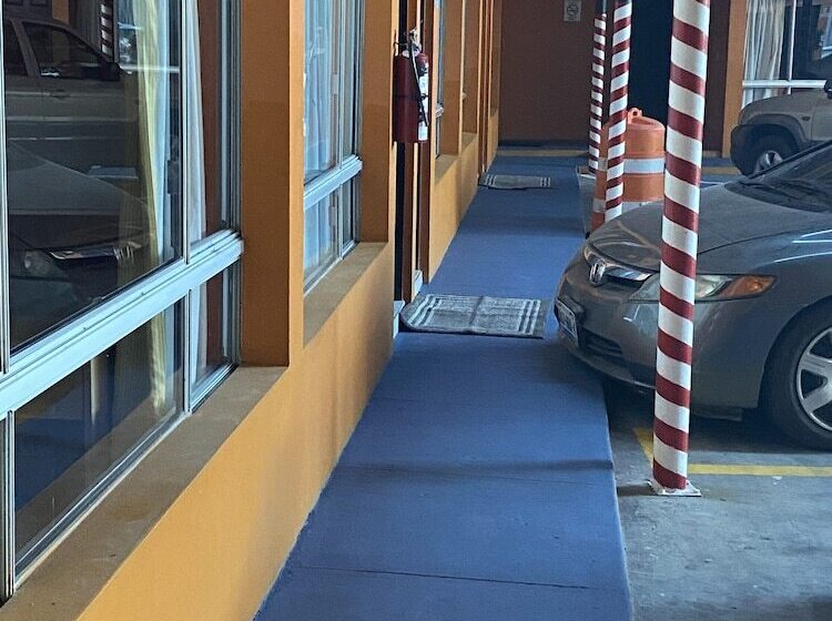 Отель Los Altos