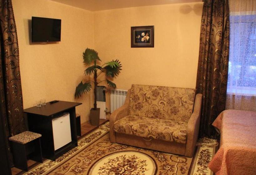 בית מלון כפרי Lyuks