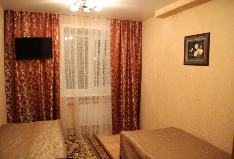 בית מלון כפרי Lyuks