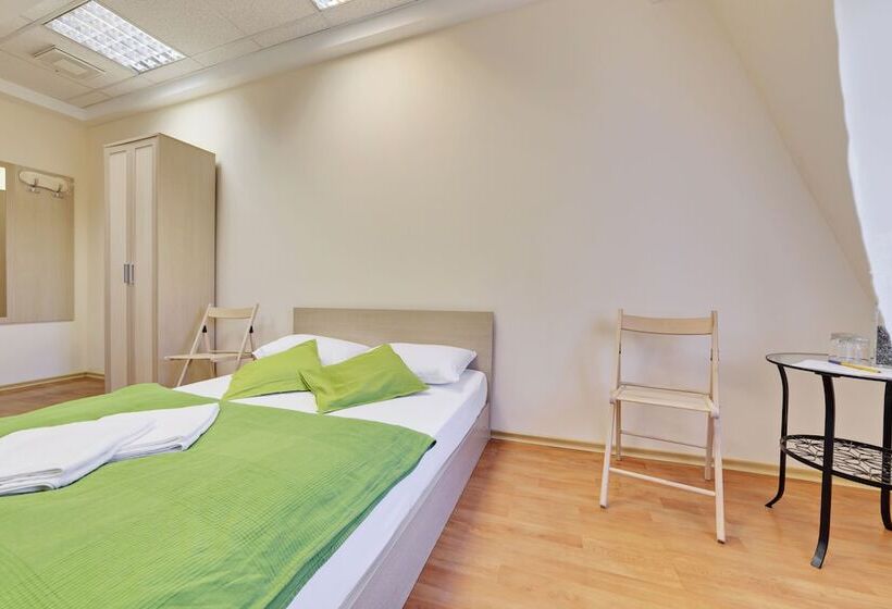 בית מלון כפרי Minima Kuzminki