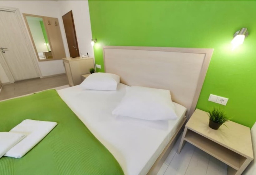 בית מלון כפרי Minima Kuzminki