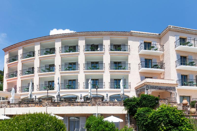 Отель Hôtel Du Parc Cavalaire Sur Mer