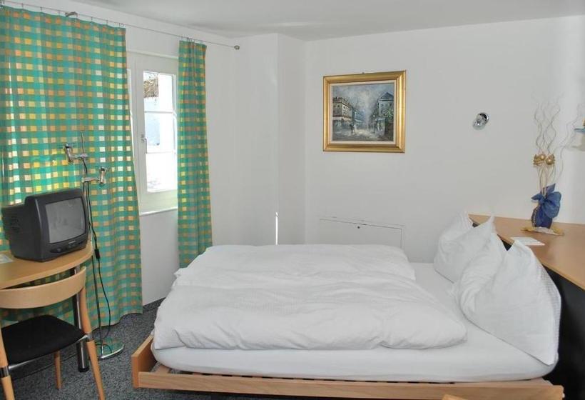 בית מלון כפרי Rhonequelle