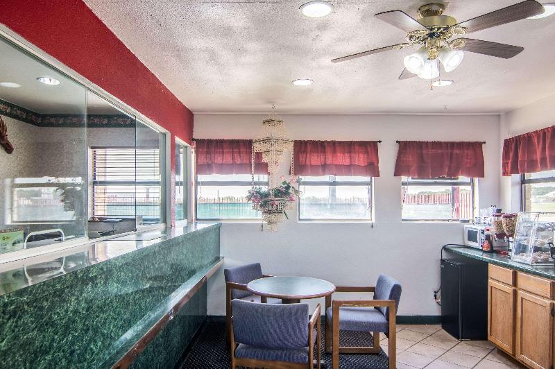 فندق Rodeway Inn