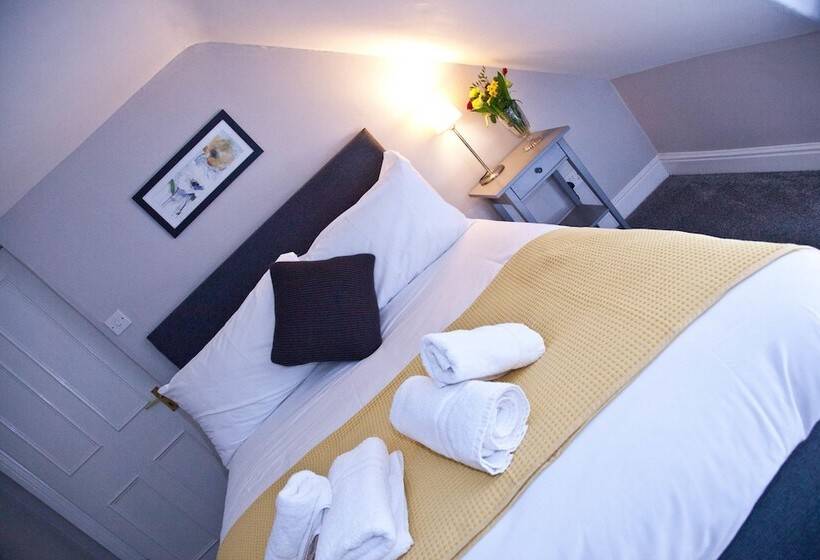 בית מלון כפרי Rowton Poplars