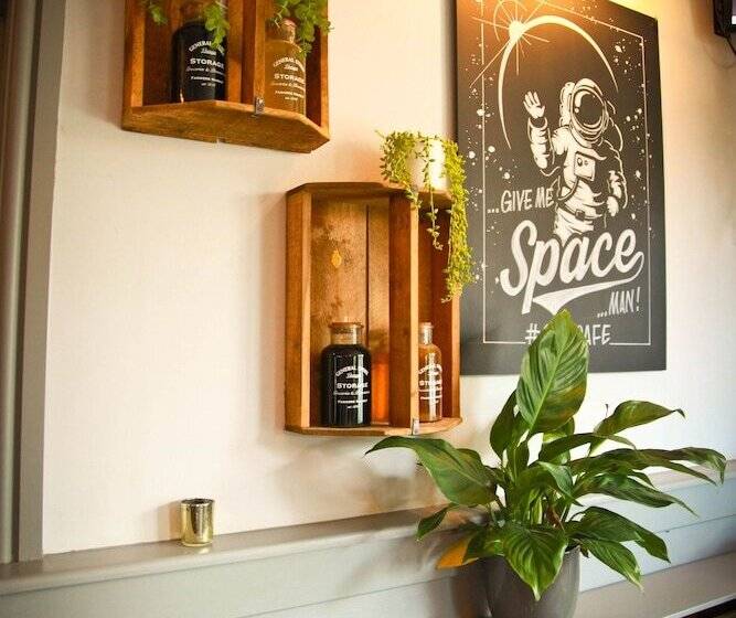 בית מלון כפרי Rowton Poplars