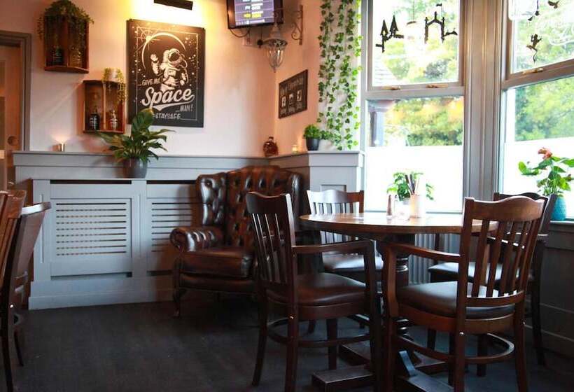 בית מלון כפרי Rowton Poplars