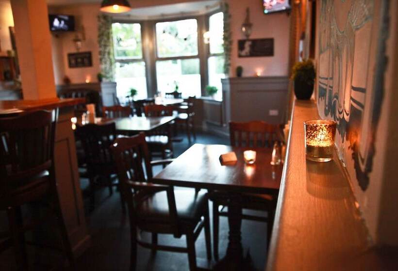 בית מלון כפרי Rowton Poplars