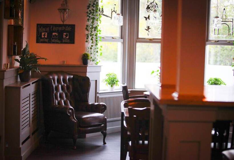 בית מלון כפרי Rowton Poplars