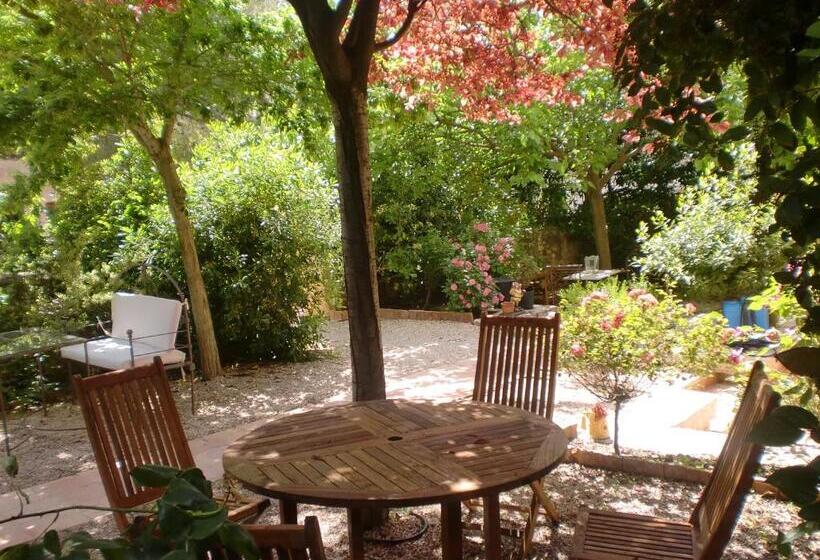 בית מלון כפרי Rural Mas Fontanelles