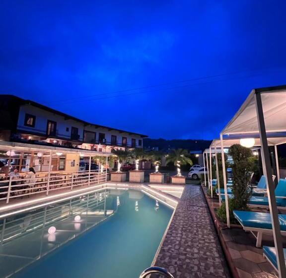 هتل & Suites Posada Molina