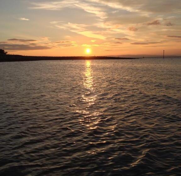 Отель The Crown