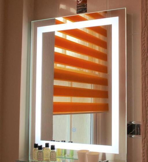 Отель The Crown